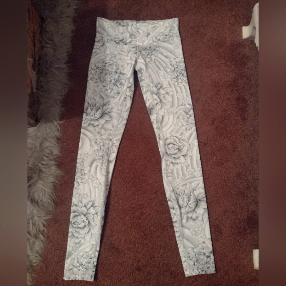 Lululemon black and white floral leggings